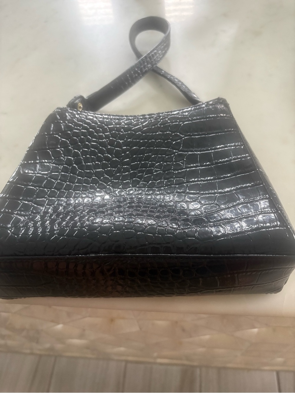 Liz Claiborne Small Classic Black Croc-Embossed Shoulder Bag